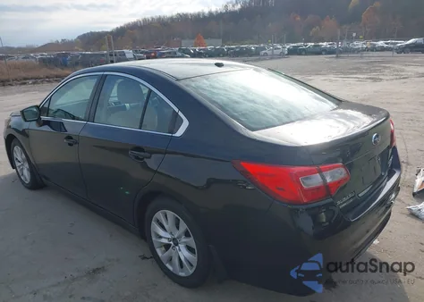 2015 Subaru Legacy 2.5I Premium z USA, uszkodzony, nr VIN 4S3BNAC65F3048231